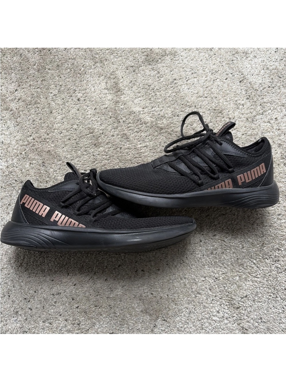 Puma shoes women’s size 9.5